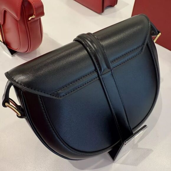 CELINE Small Besace 16 Natural Calfskin Crossbody Bag, $2400, SEE DESCRIPTION - Picture 8 of 11